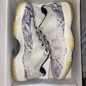 Snakeskin Jordan 11 Low